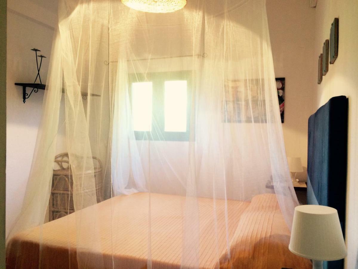 Casa Del Mirto Bianco Villa Chia Eksteriør bilde